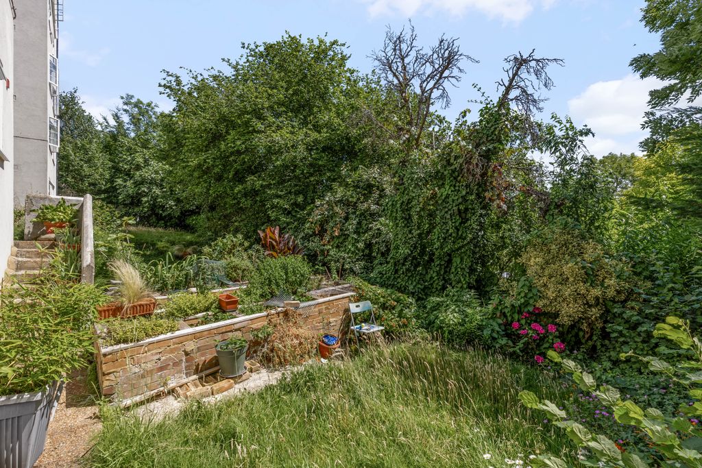 Property photo 2 of 12 918A2099