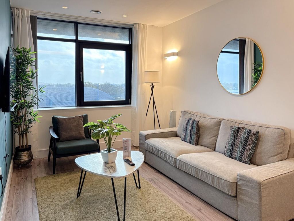 Property photo 1 of 23 Living Room