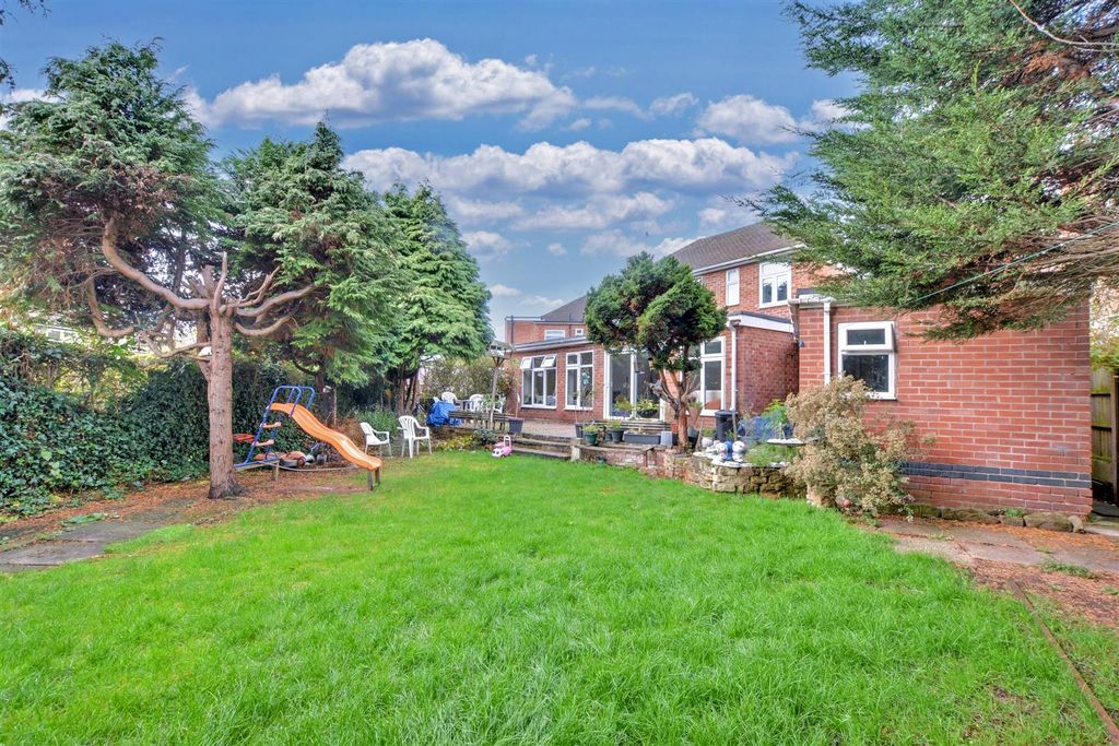 Property photo 3 of 23 Garden_5.Jpeg