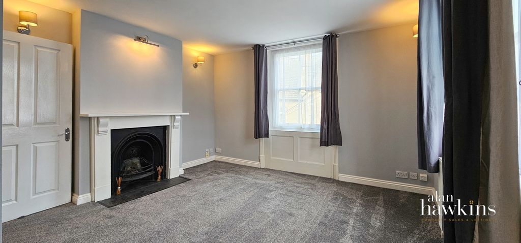 Property photo 3 of 8 20250905_160218-2