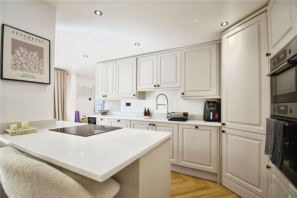 Property photo 3 of 16 Picture No. 14