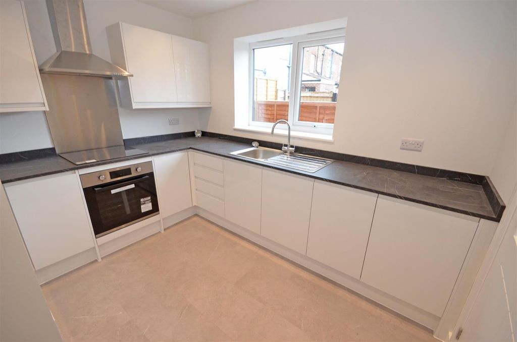 Property photo 3 of 32 01B.Jpg