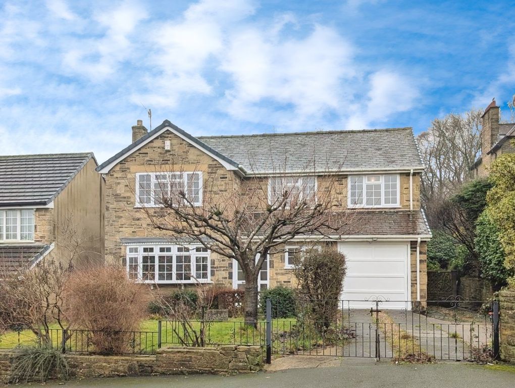 Property photo 1 of 28