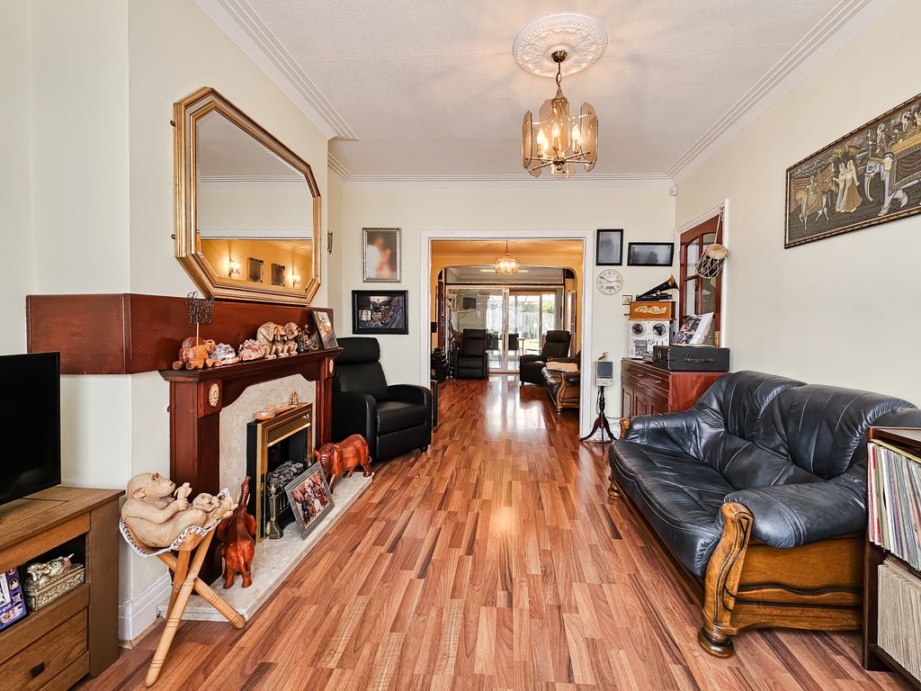 Property photo 2 of 21