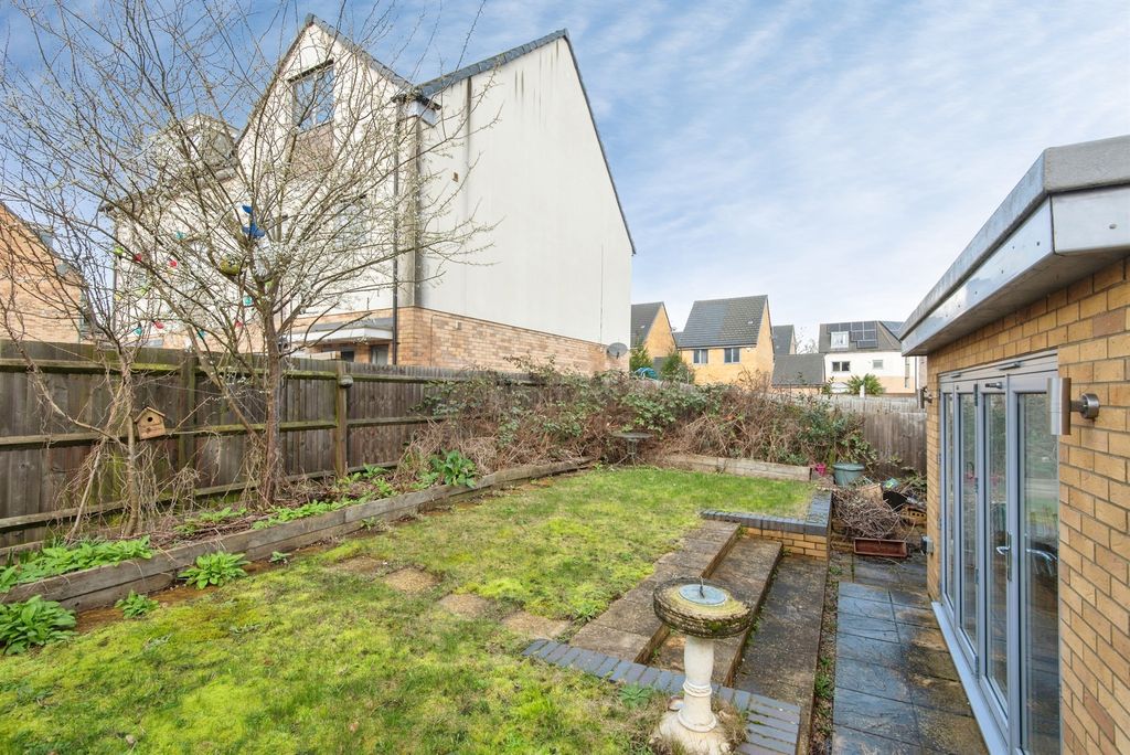 Property photo 2 of 19