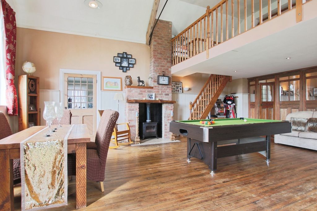 Property photo 3 of 24 4260148