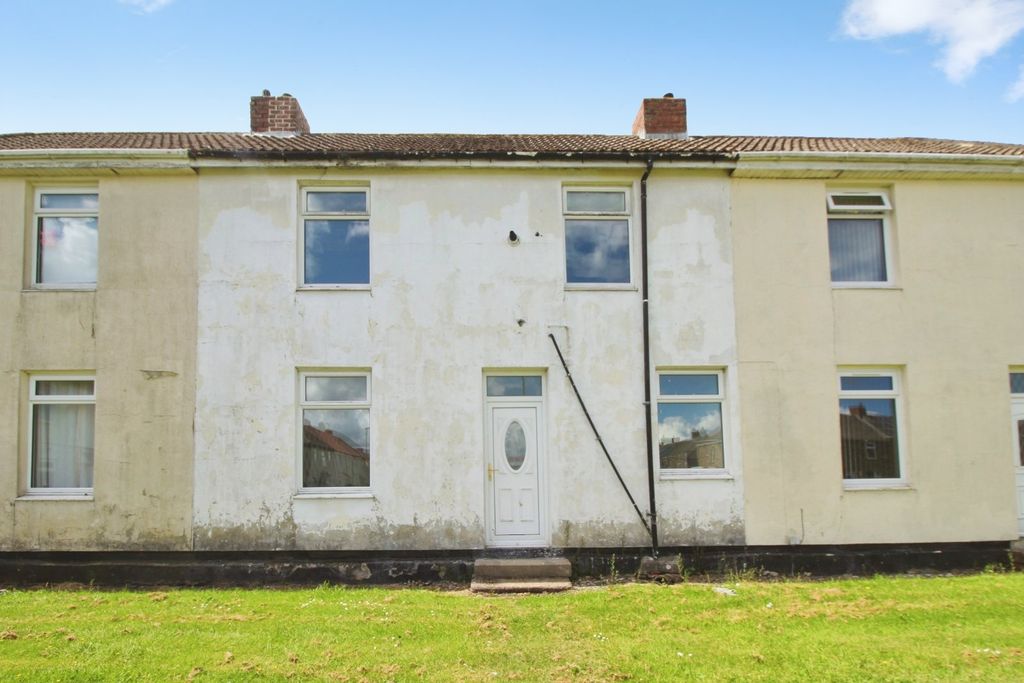 Property photo 1 of 10 External