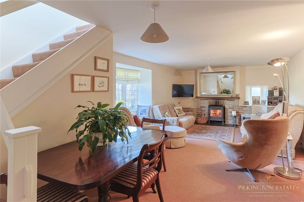 Property photo 2 of 25 4279211