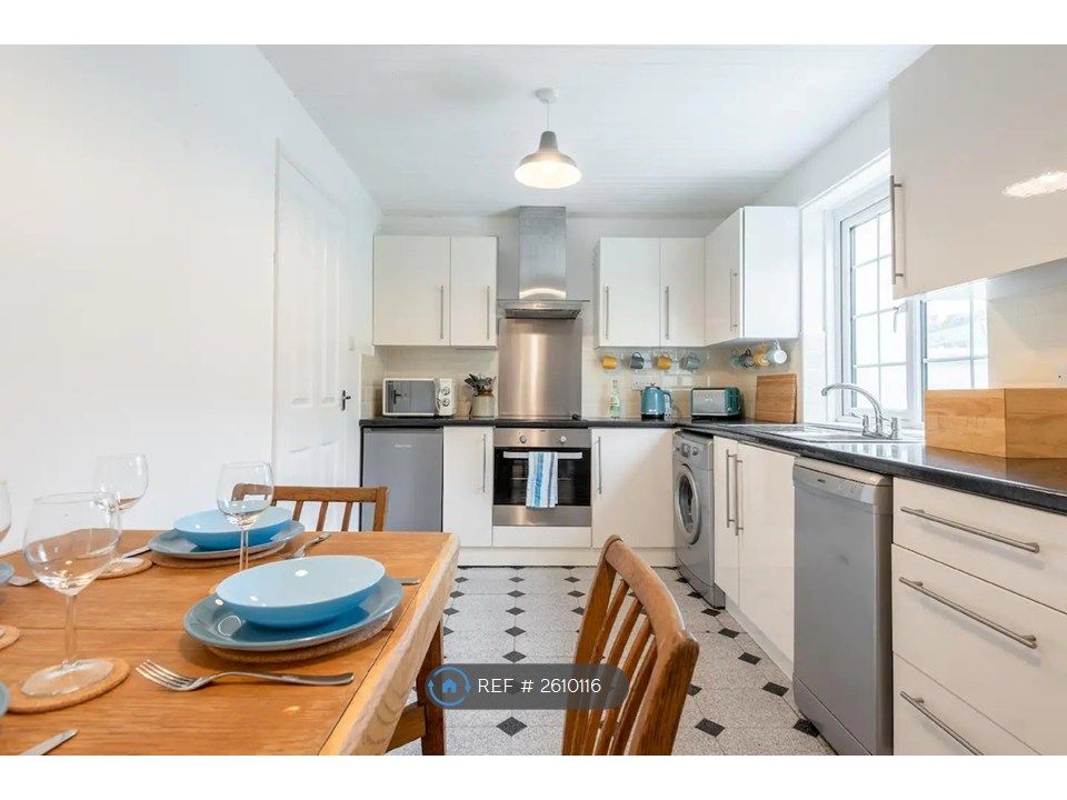 Property photo 3 of 11 Kitchen/Diner
