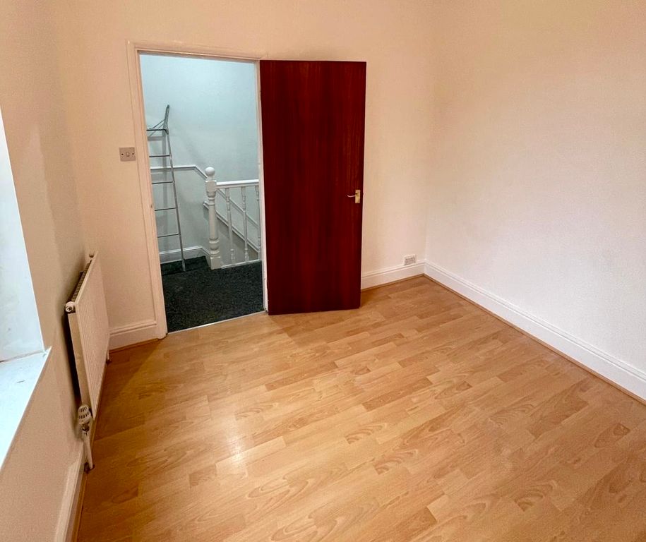 Property photo 3 of 6 3Ae71c7F-d727-421c-96B1-189B64B2c1c8