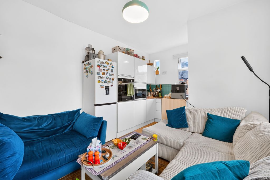 Property photo 2 of 18 mc-King-1034300-3