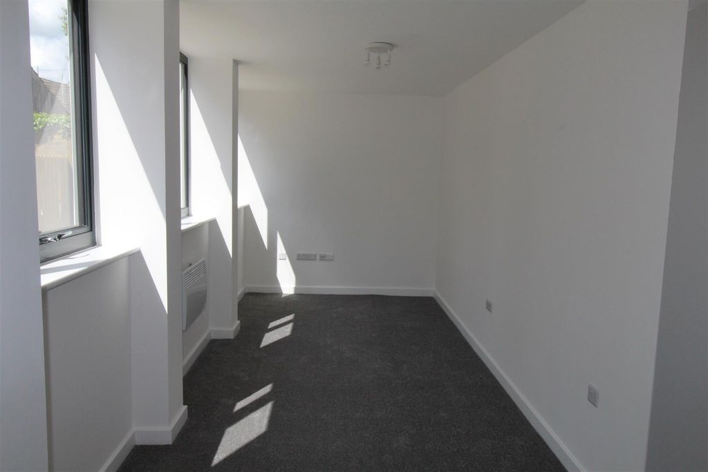 Property photo 3 of 4