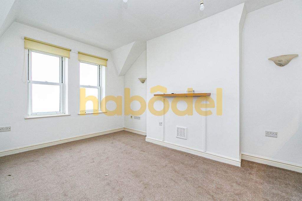 Property photo 3 of 9