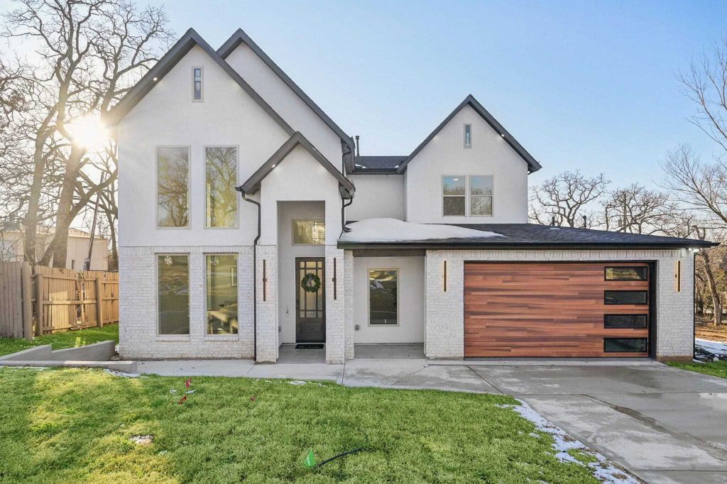 Property photo 1 of 31