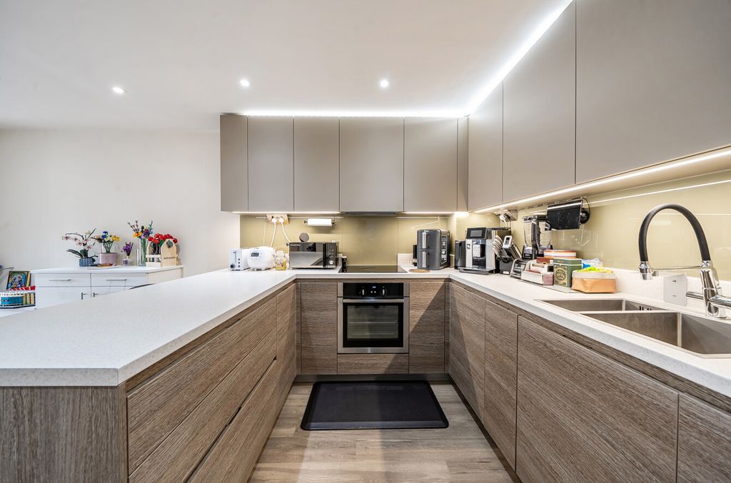 Property photo 3 of 19 1470504-17-6A2A7F...