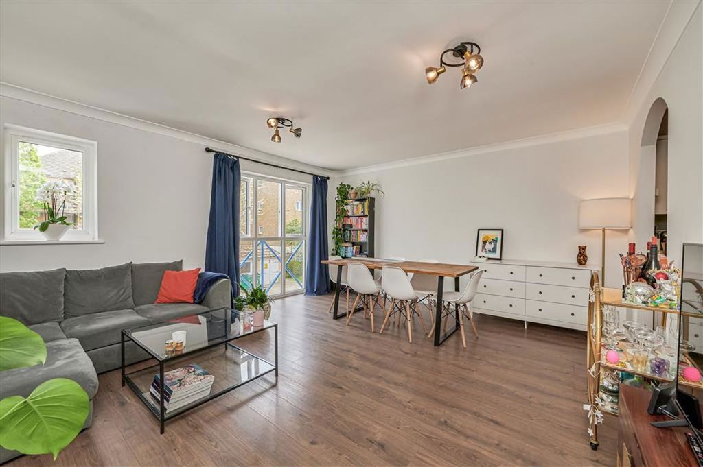 Property photo 2 of 6