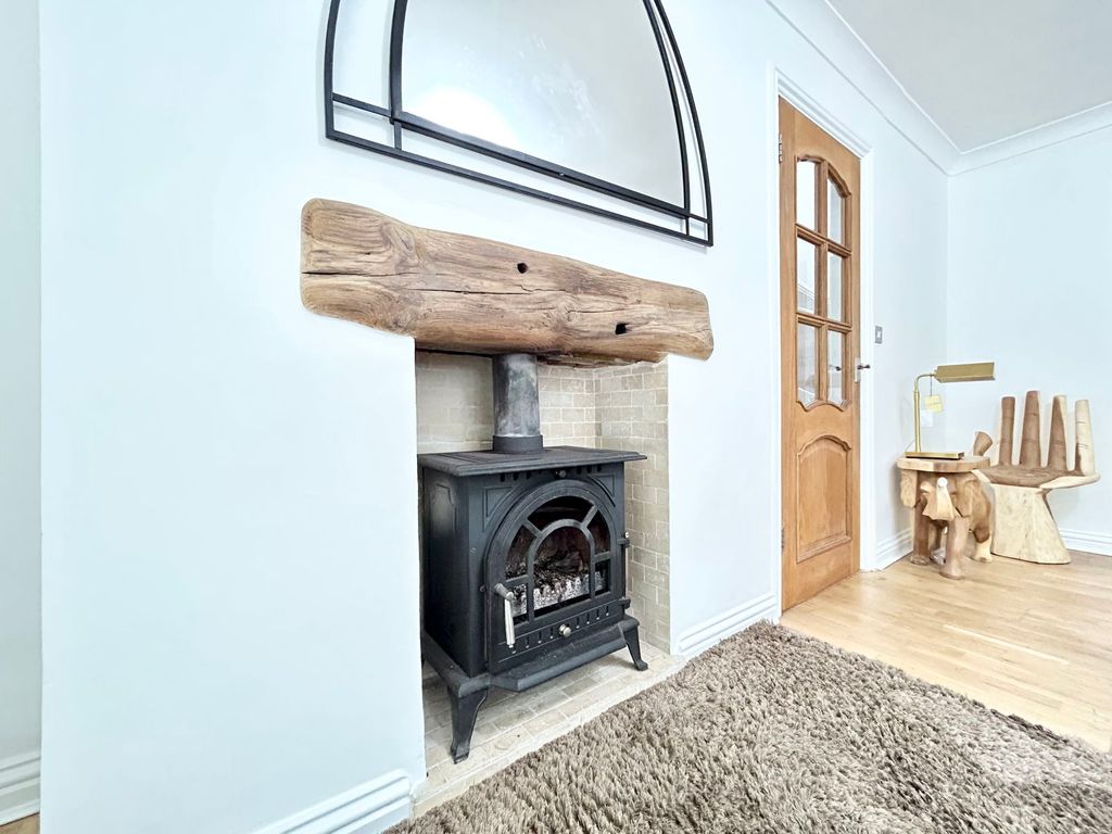 Property photo 3 of 26