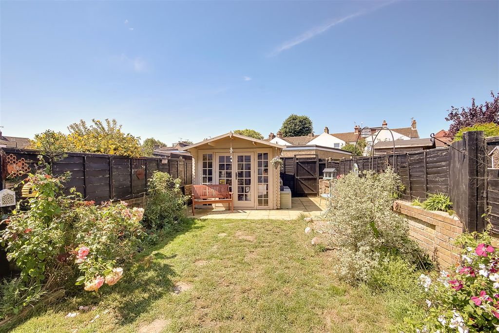 Property photo 3 of 19 Img_0242-Img_0244.Jpg