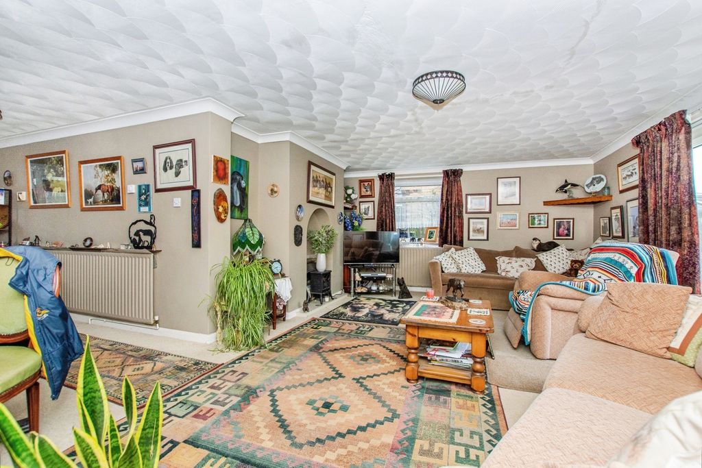 Property photo 3 of 15 Pbox-Img.Jpg