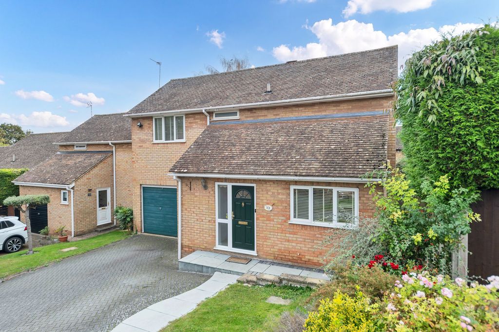 Property photo 1 of 27