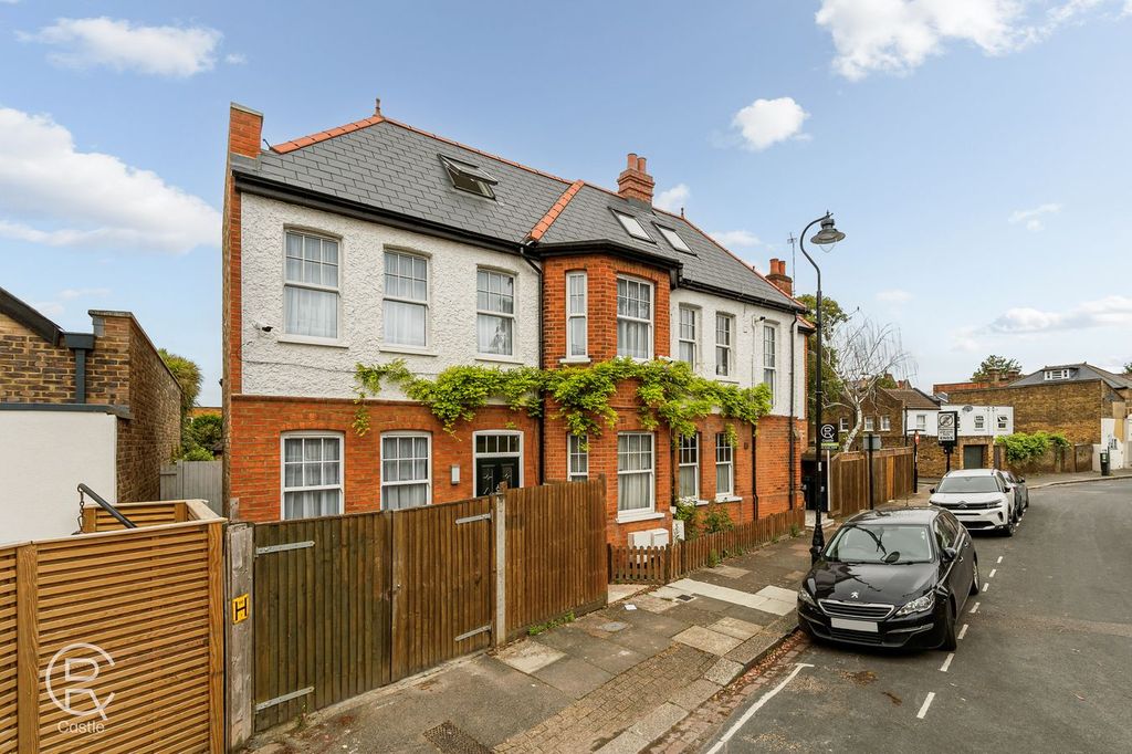 Property photo 2 of 13