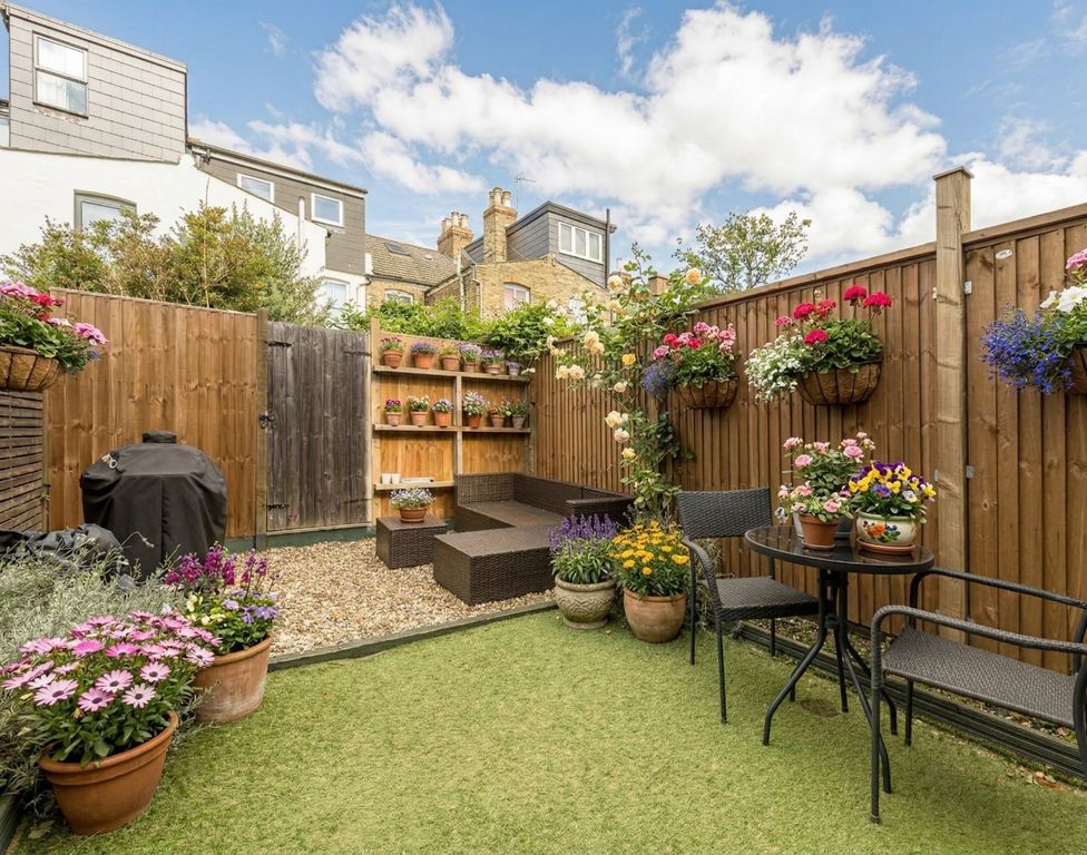 Property photo 3 of 9 Picture No. 06