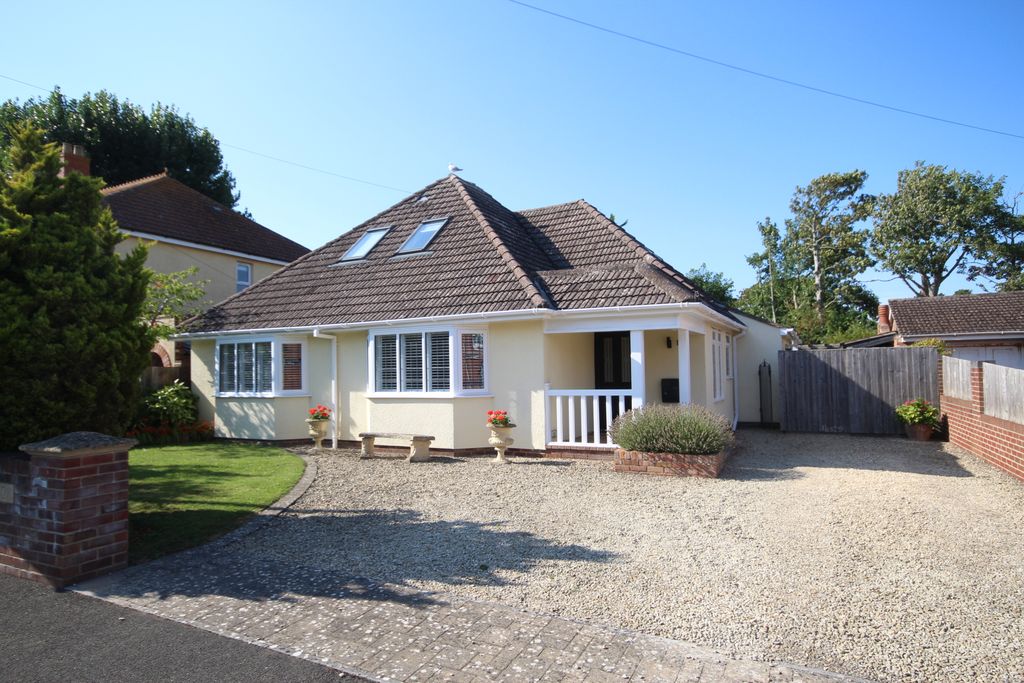 Property photo 1 of 44