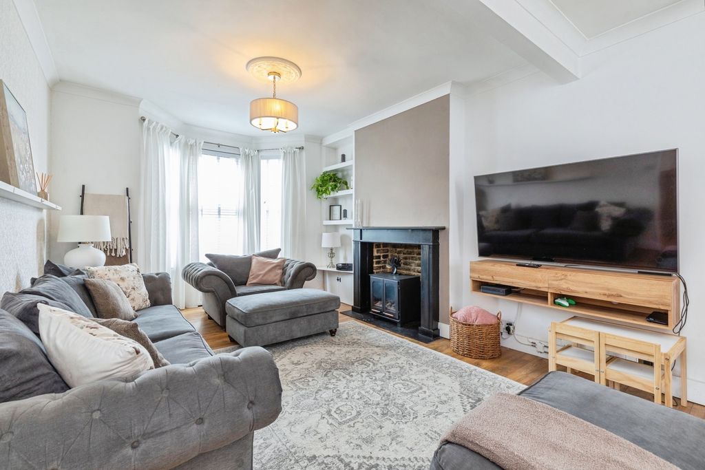 Property photo 2 of 24 Pbox-Img.Jpg