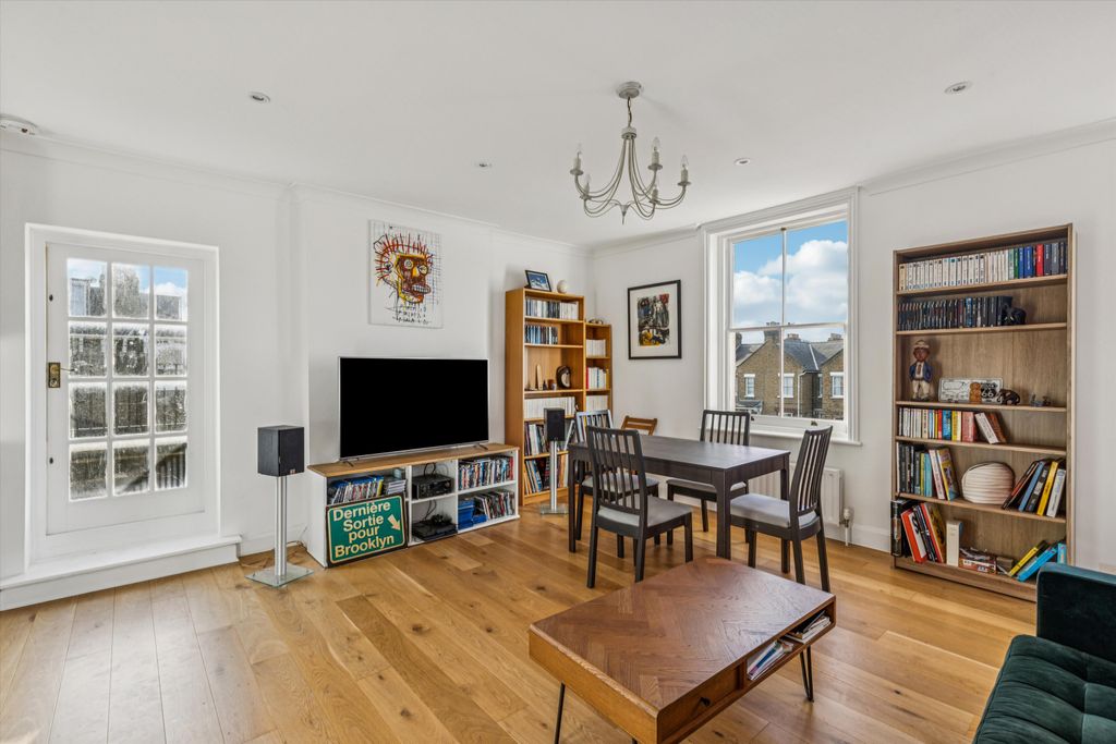 Property photo 2 of 14 Image