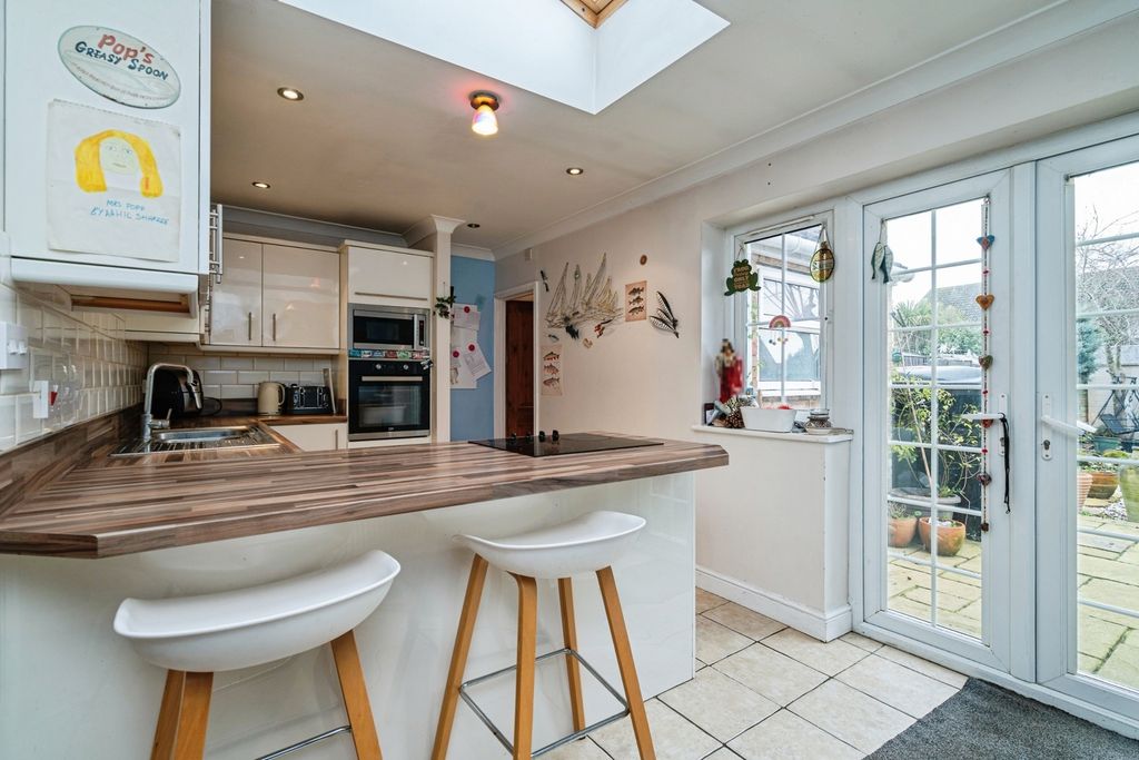 Property photo 2 of 17 Pbox-Img.Jpg