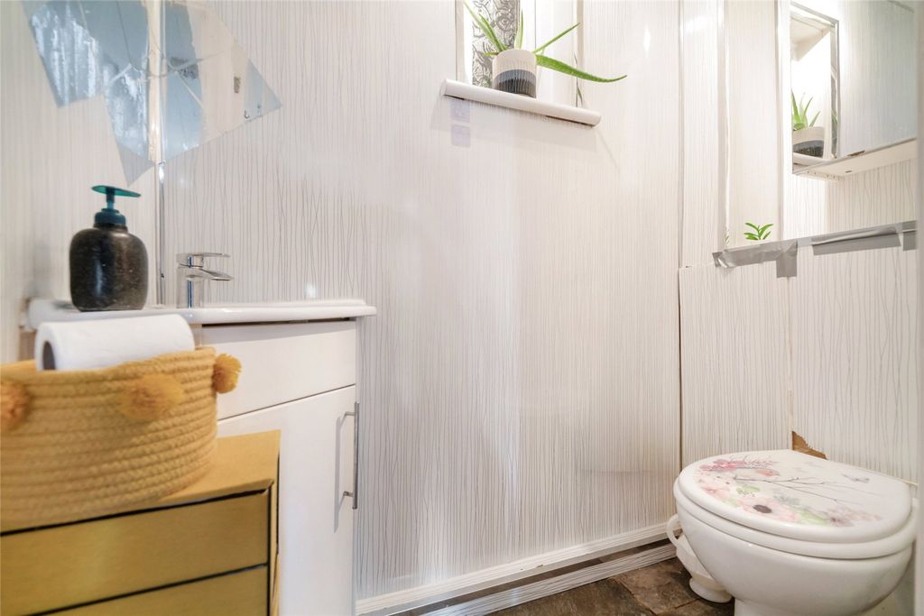 Additional image 15 of 3 bed flat for saleLangton Place, Newton Mearns, Glasgow, East Renfrewshire G77