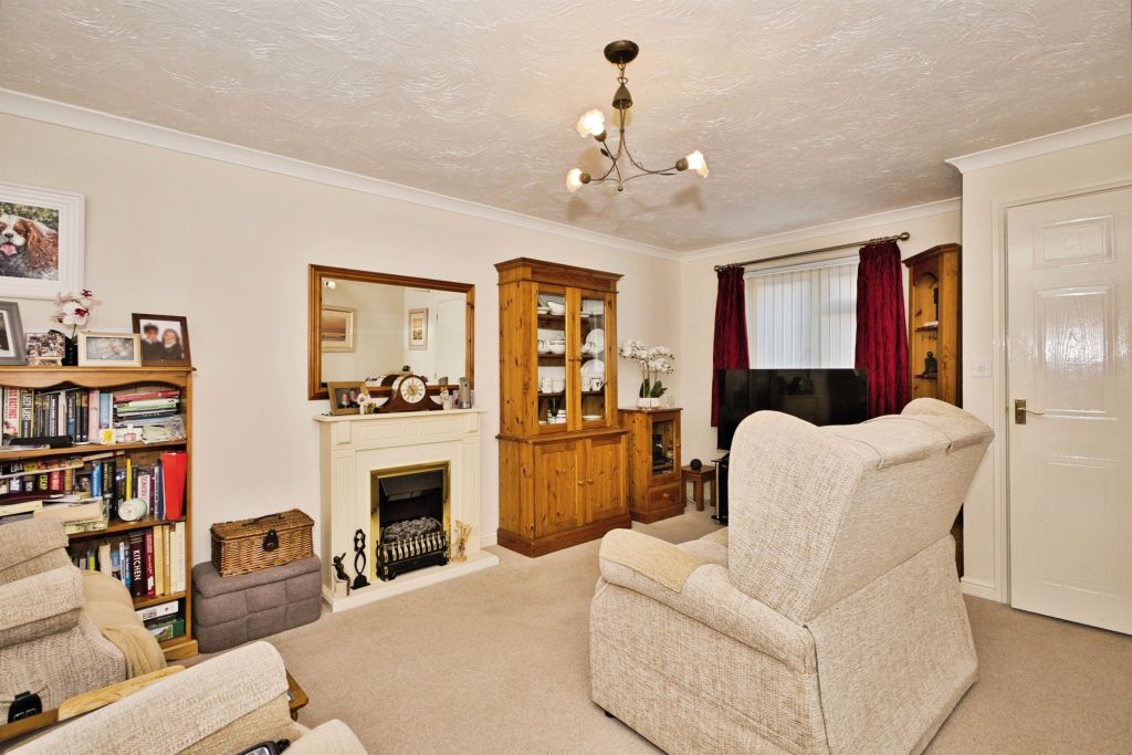 Property photo 2 of 17