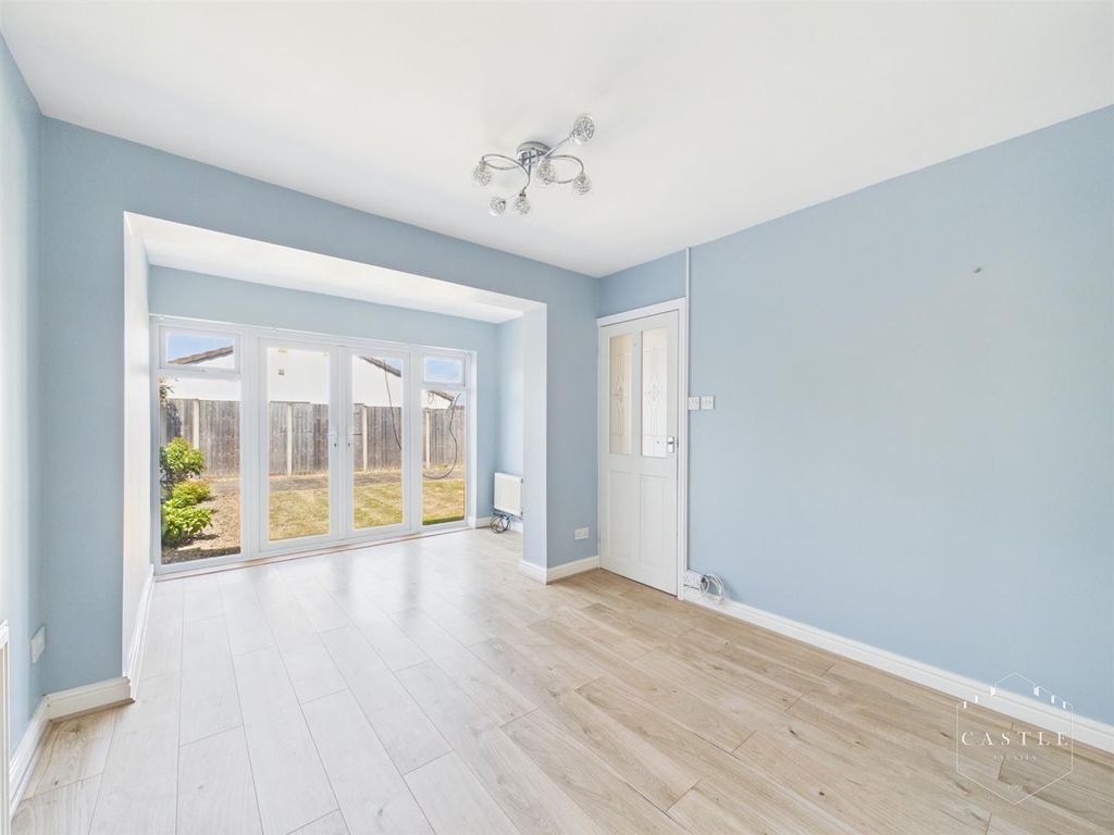 Property photo 3 of 15 Cam02833G0-Pr0824-Still008.Jpg