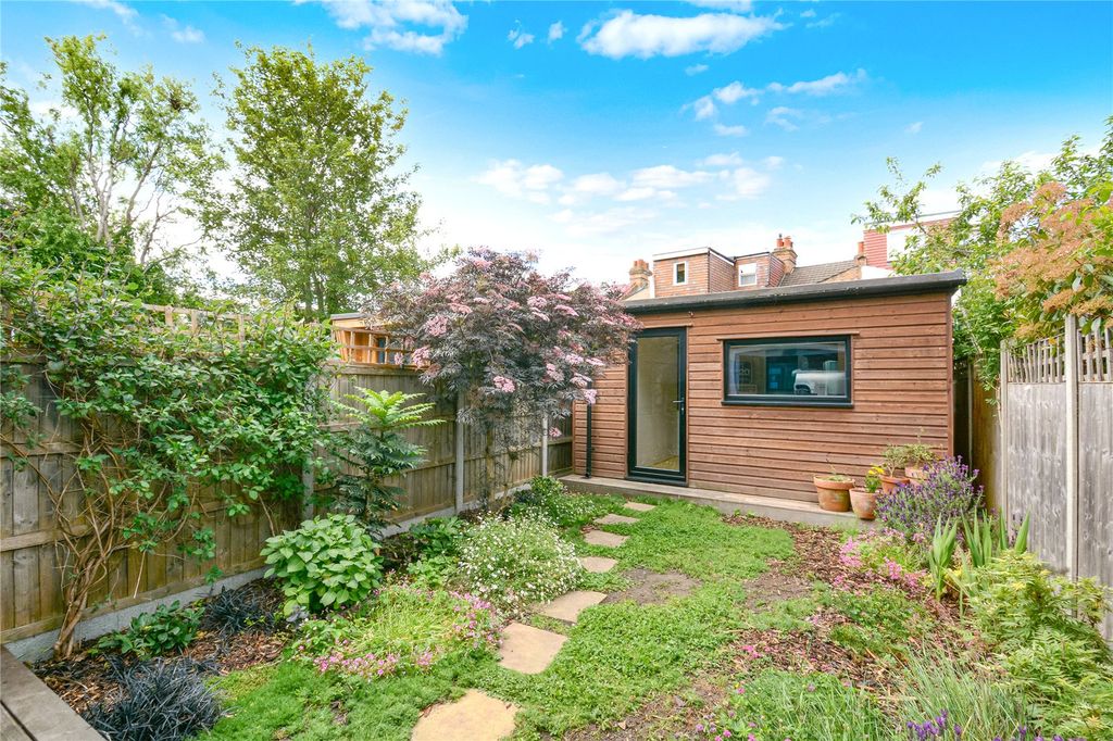 Property photo 3 of 12 Picture No. 15