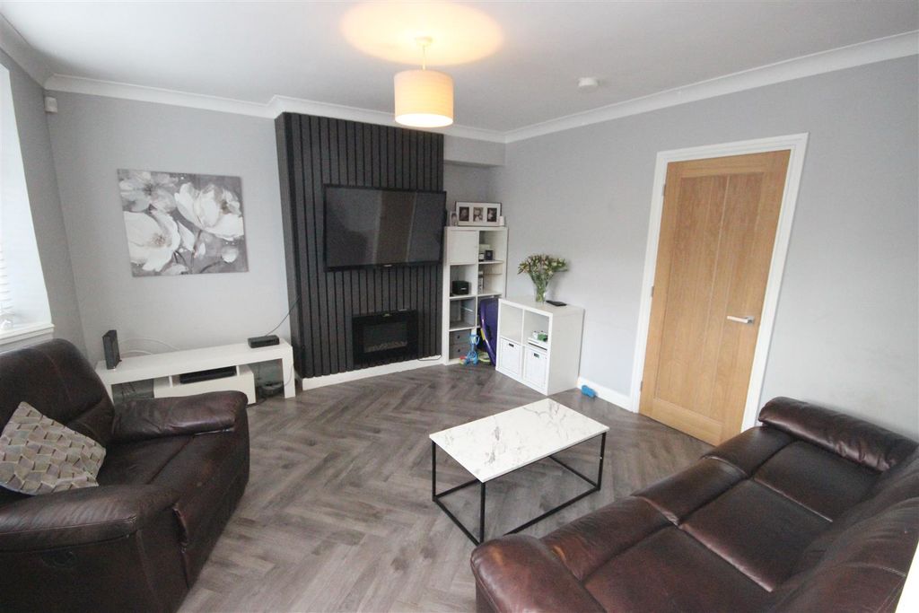 Property photo 3 of 10 Lounge 1.Jpg