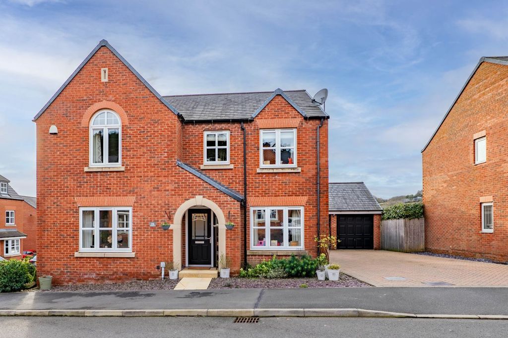 Property photo 1 of 34