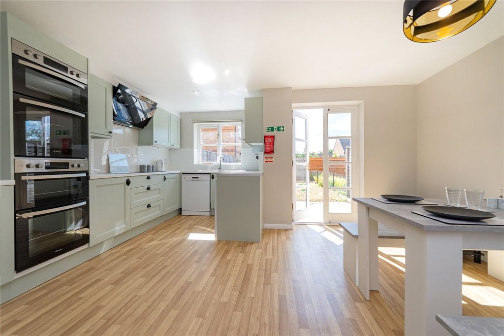 Property photo 3 of 21 Picture No. 04