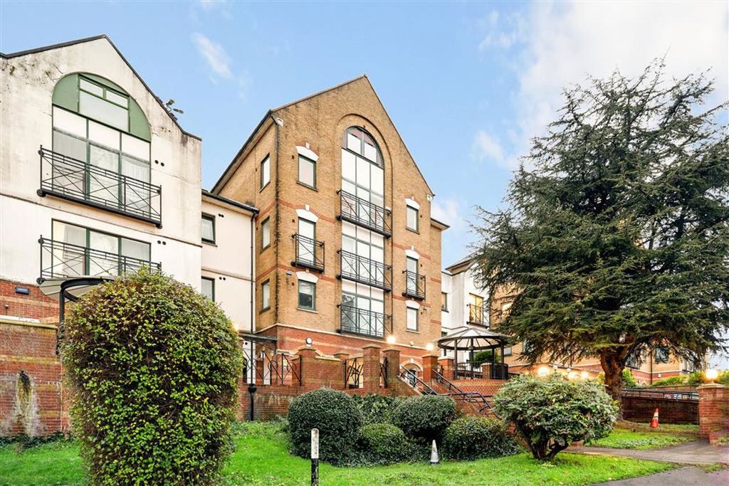 Property photo 1 of 4