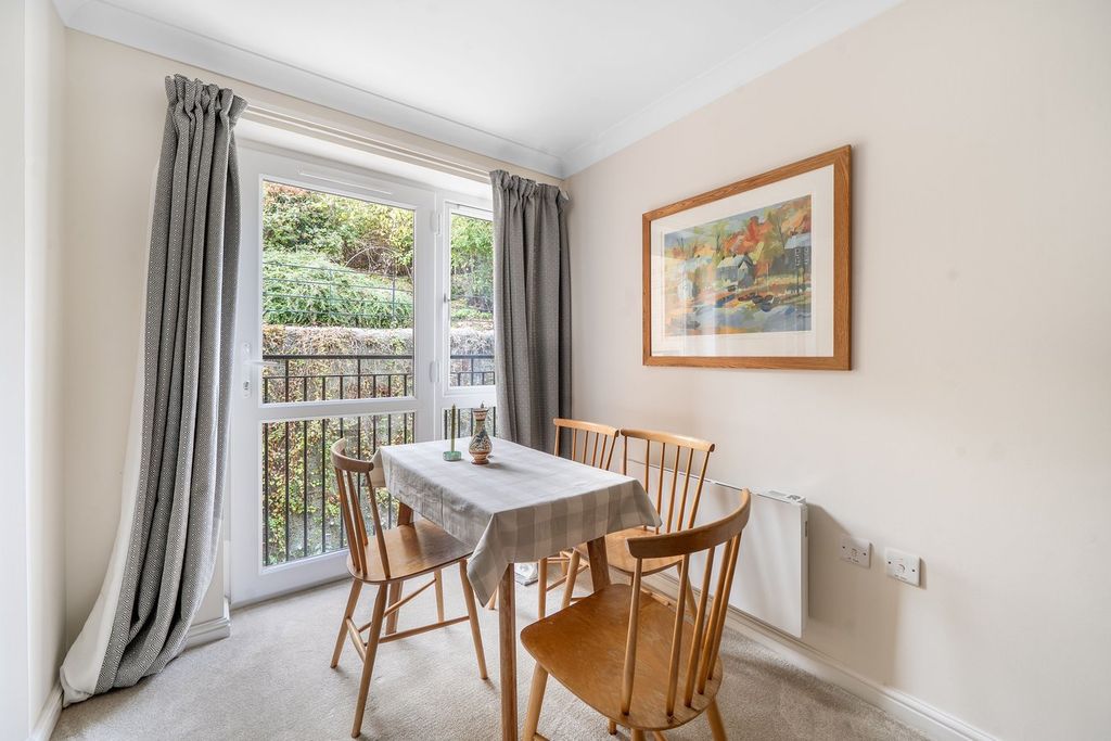 Property photo 3 of 9