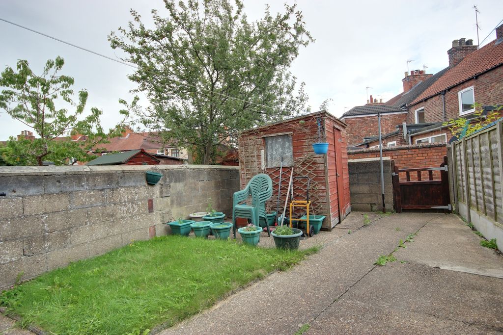 Property photo 2 of 19 1 Garden A