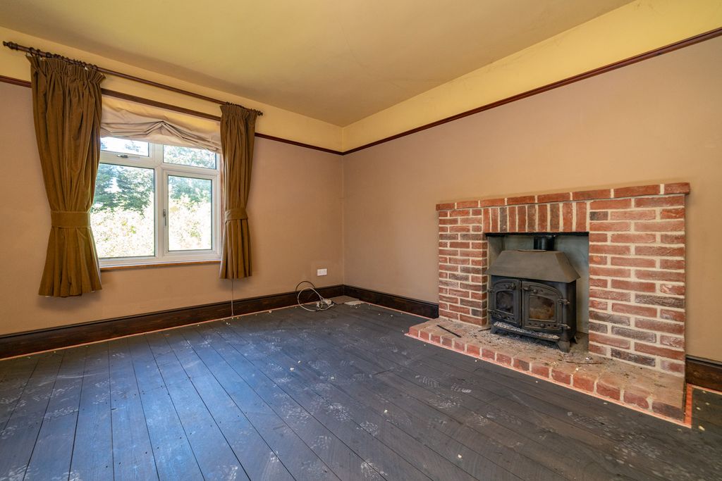 Property photo 3 of 36