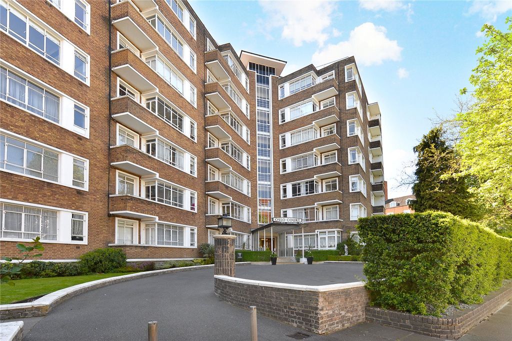 Property photo 3 of 11 Exterior