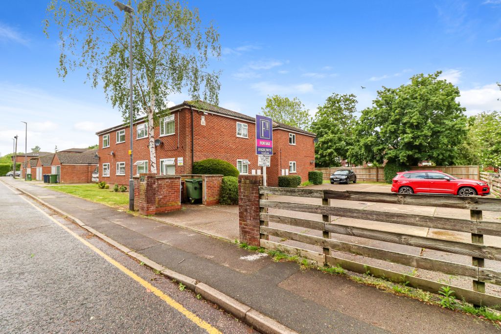 Property photo 2 of 13