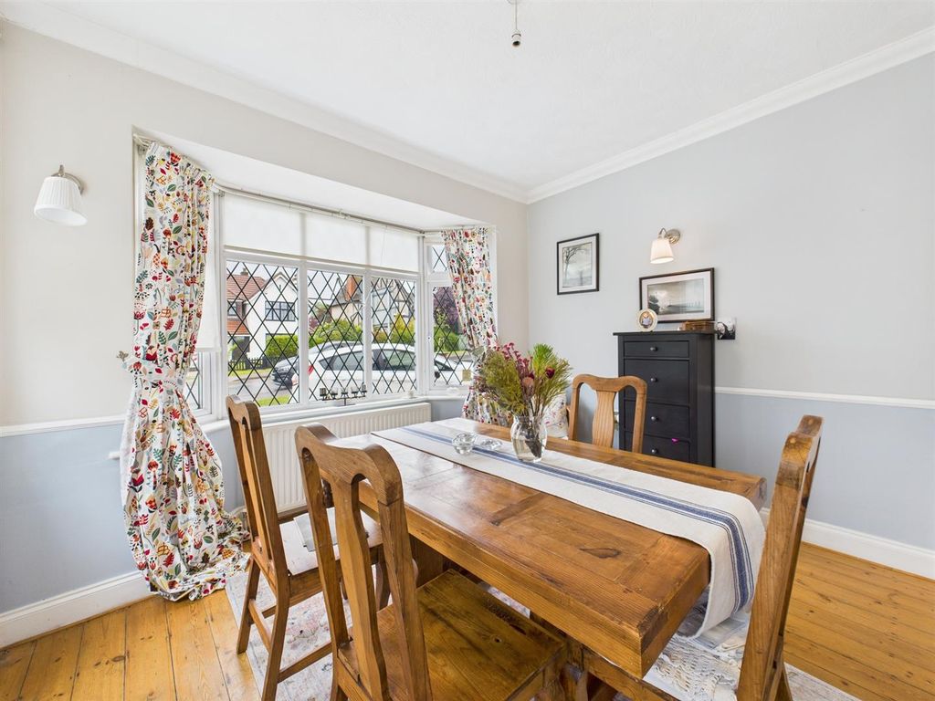 Property photo 3 of 14 Cam05080G0-Pr0104-Still009.Jpg