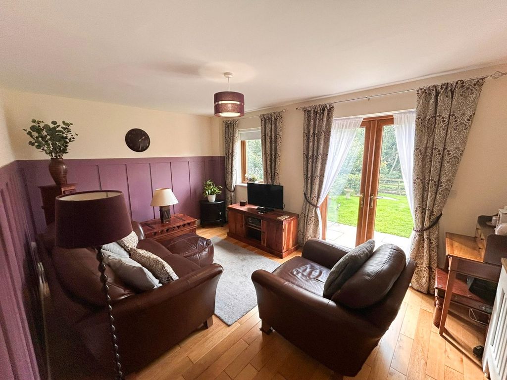 Property photo 3 of 16 8-Motion_Photo_1310679974891556916 (1)