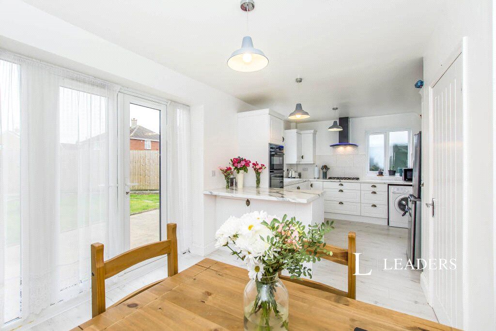 Property photo 3 of 11 Picture No. 48