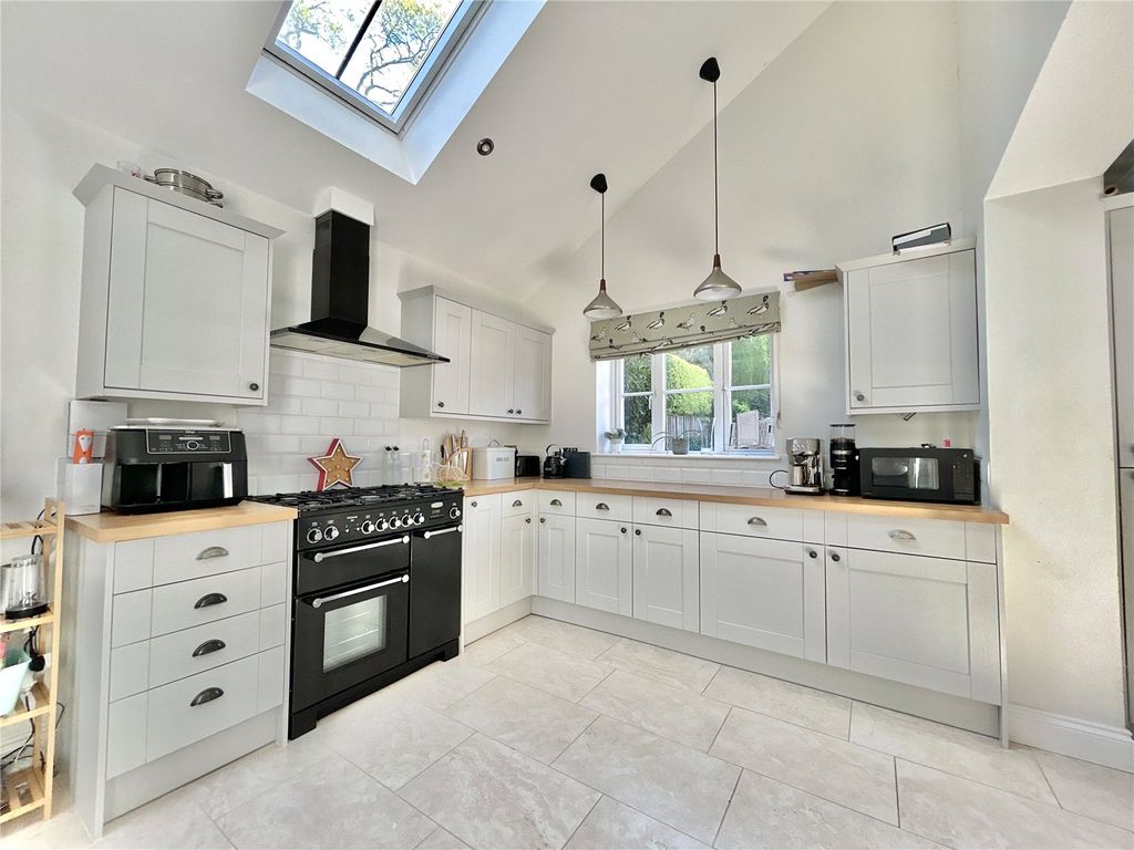 Property photo 3 of 16 Picture No. 29