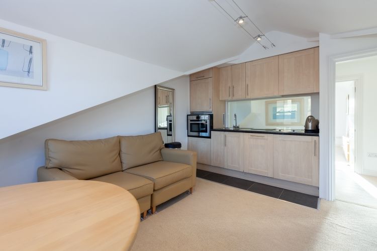 Property photo 1 of 8 214473