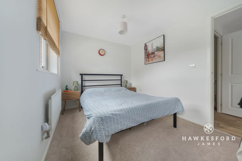 Property photo 3 of 9 Onyx Drive, Sittingbourne - Bedroom