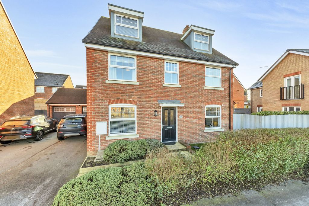 Property photo 1 of 24